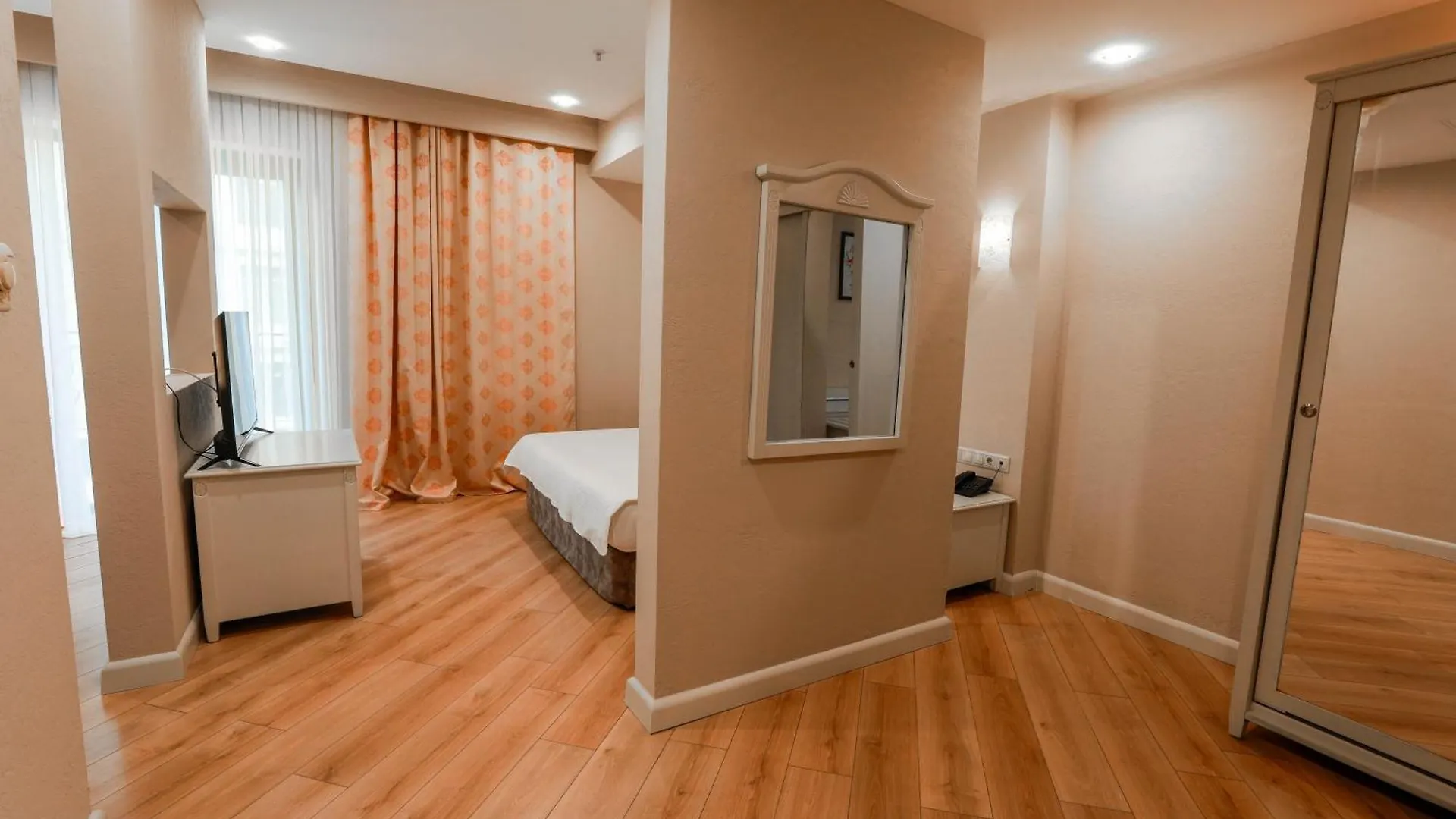 Park Dedeman Baku Hotel 4*,